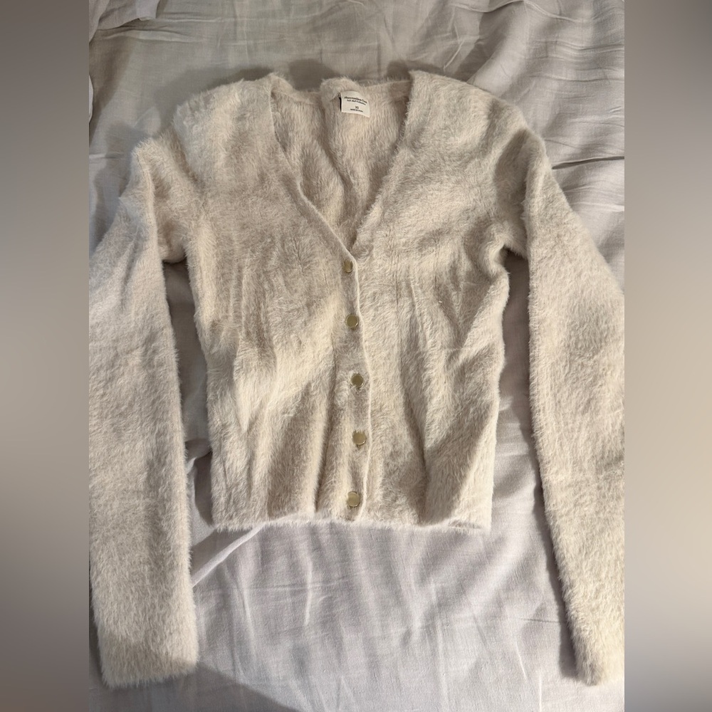 abercrombie and fitch fuzzy cardigan, xs, cream